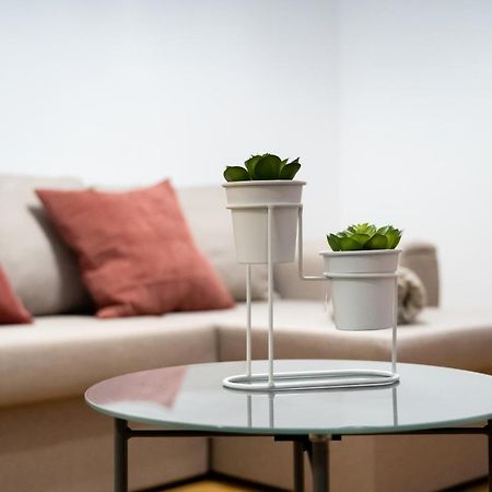 Citadela North 1Br Apartment W Security And Self Check In Бухарест Экстерьер фото