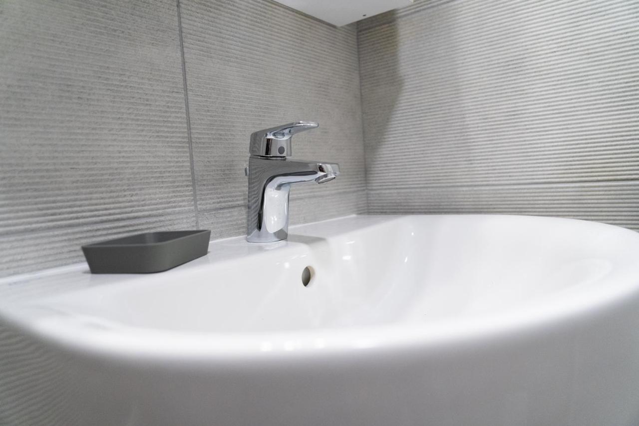 Citadela North 1Br Apartment W Security And Self Check In Бухарест Экстерьер фото