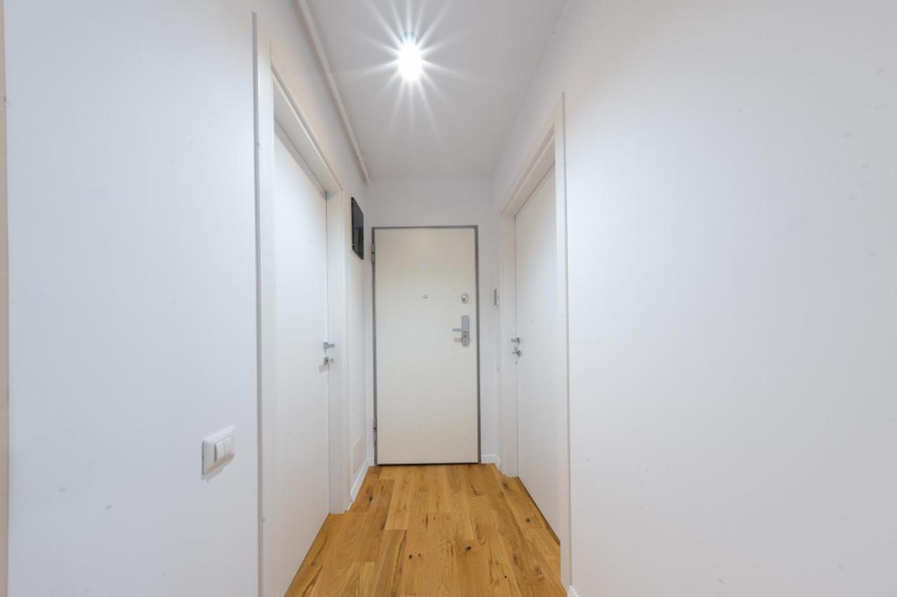 Citadela North 1Br Apartment W Security And Self Check In Бухарест Экстерьер фото